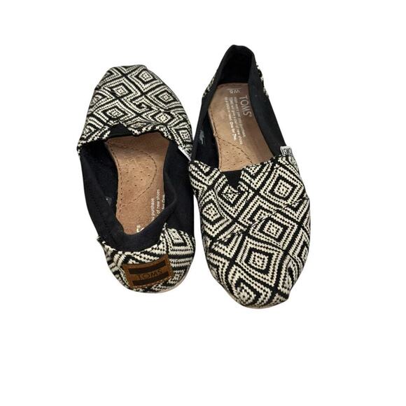 Tom’s Geometric Black White Diamond Slip On Flats Womens 5 Comfort Casual Hippie - Picture 7 of 10
